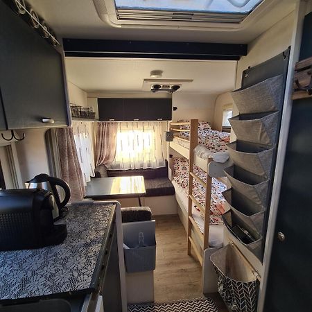 Louise'S Camper Hotell Neusiedl an der Zaya Exteriör bild